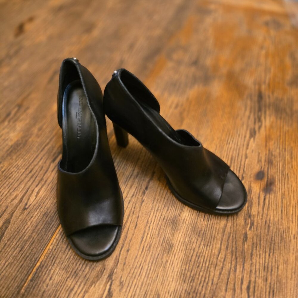 KARL LAGERFELD Paris Brette/D21 Black Leather Peep Toe Ulta-high Pump size 8 - Picture 11 of 11